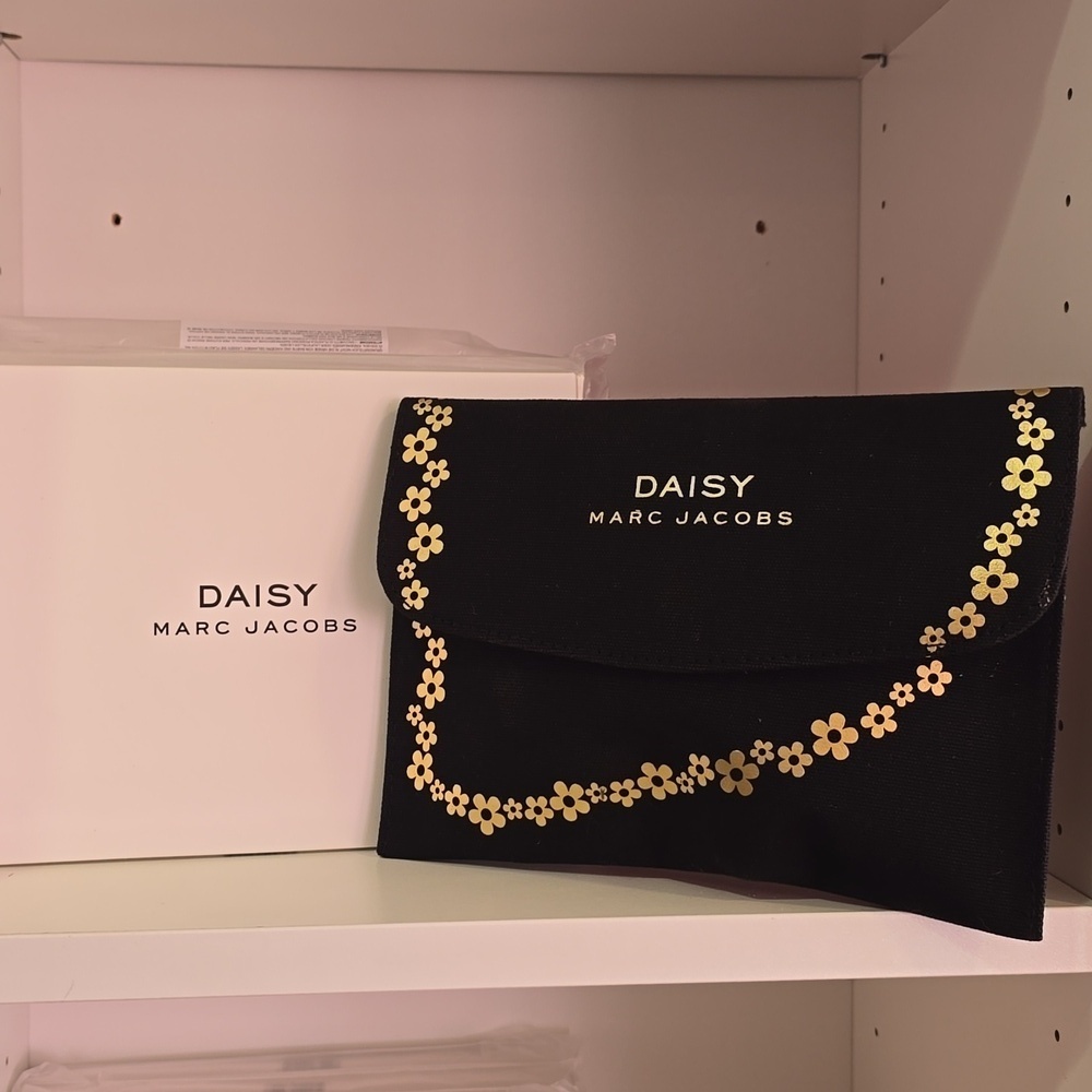 NIB Marc Jacobs Clutch Pouch Cosmetic Bag-Black with Gold Flowers